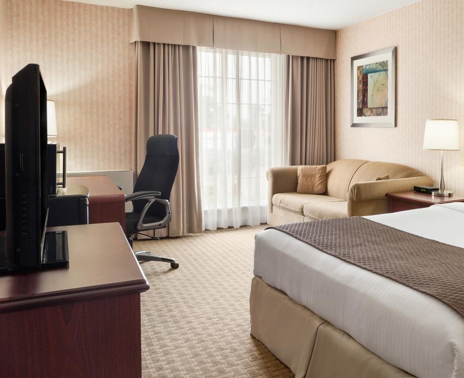 Days Inn By Wyndham Брантфорд Екстериор снимка